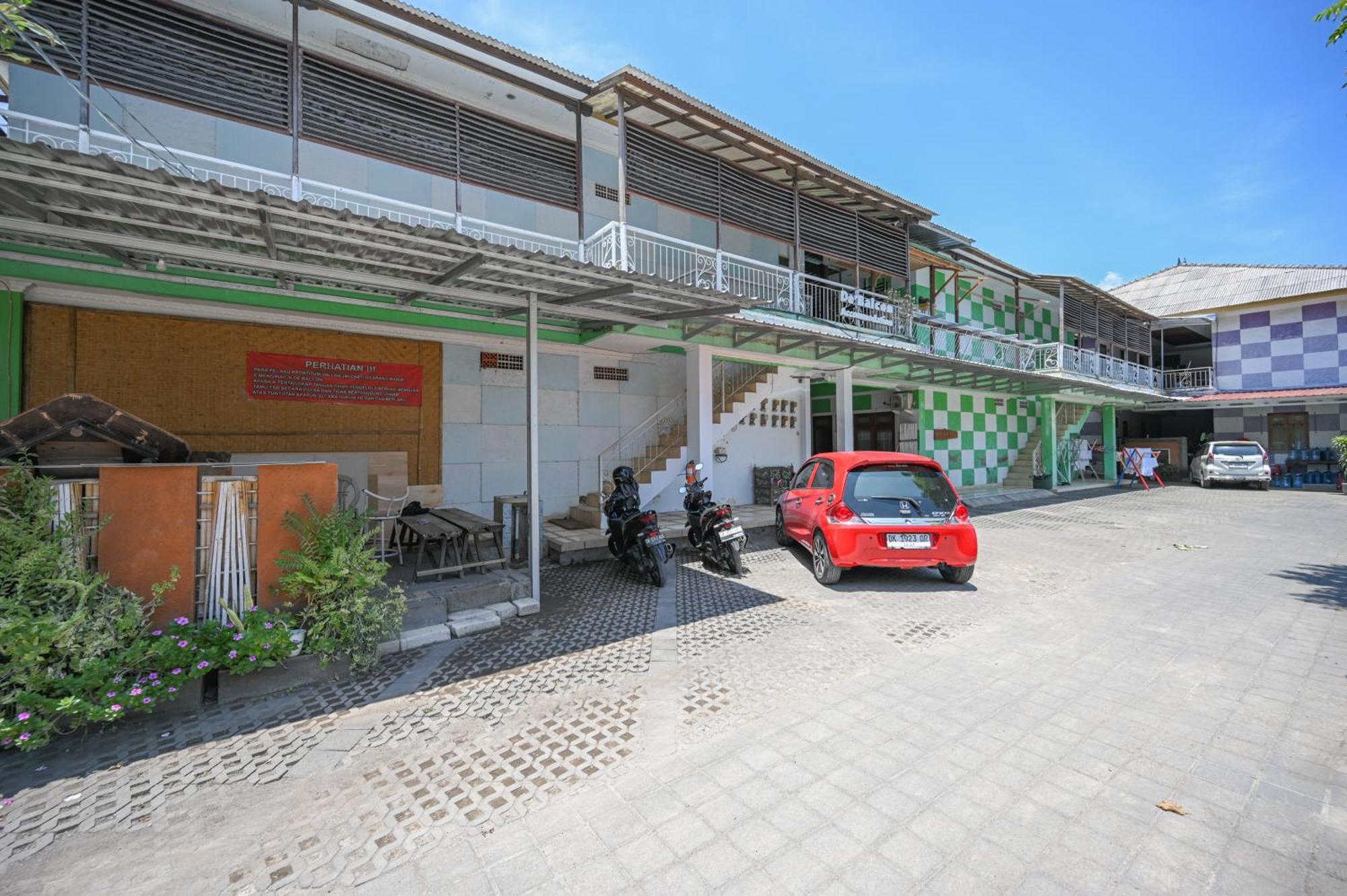 OYO 1755 De'balcon Accomodation Kuta Lombok Exterior foto
